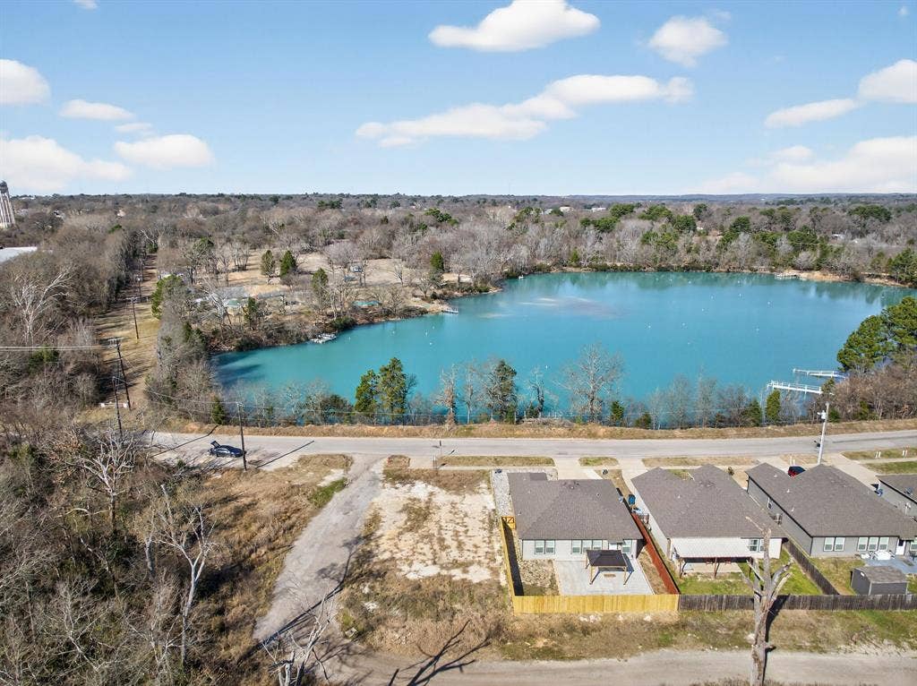 600 N Wofford Street, Athens, TX 75751 600 N Wofford Street, Athens, TX 75751
