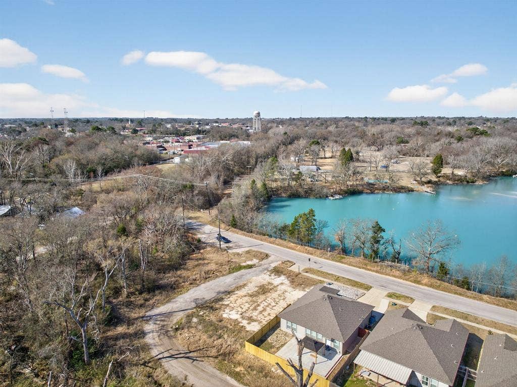 600 N Wofford Street, Athens, TX 75751 600 N Wofford Street, Athens, TX 75751