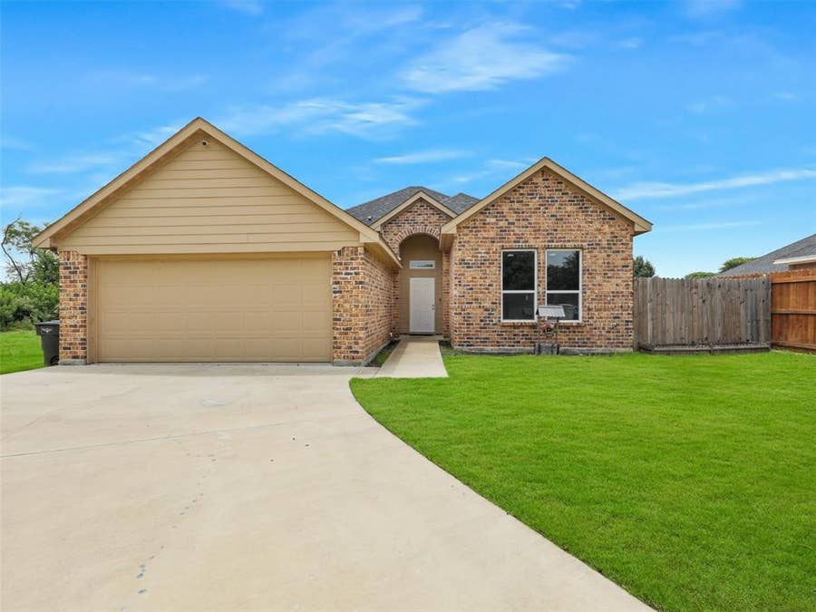 Property photo for 3101 Eastcrest Court, Fort Worth, TX