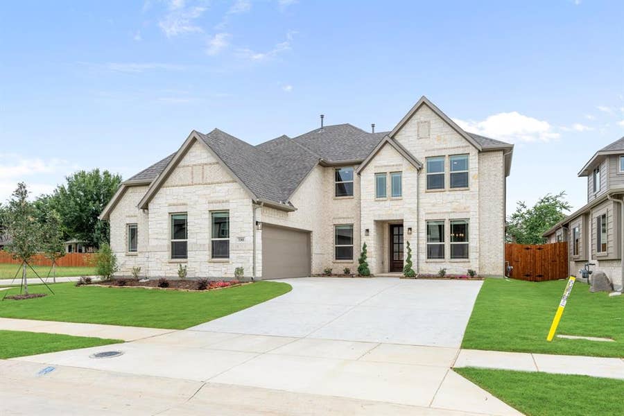 Property photo for 3301 Emerald Trace Drive, Denton, TX
