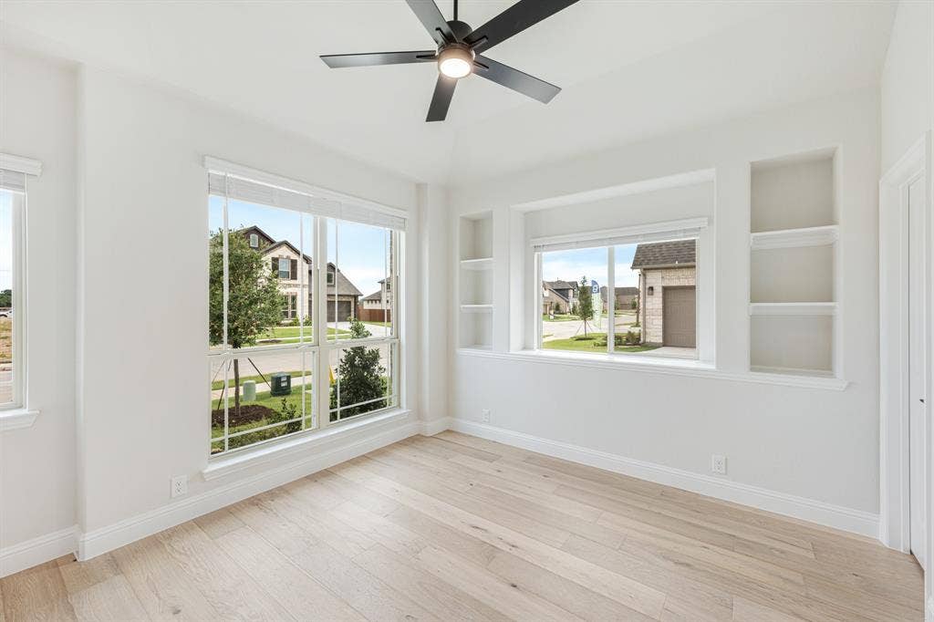 3305 Emerald Trace Drive, Denton, TX 76226 3305 Emerald Trace Drive, Denton, TX 76226