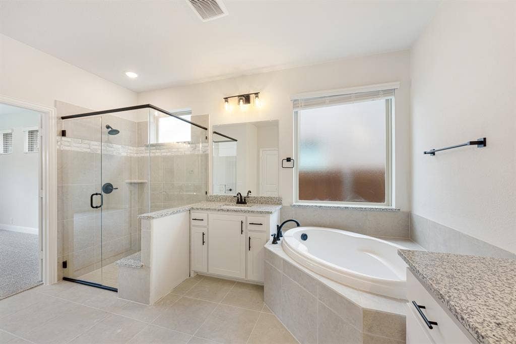 3305 Emerald Trace Drive, Denton, TX 76226 3305 Emerald Trace Drive, Denton, TX 76226