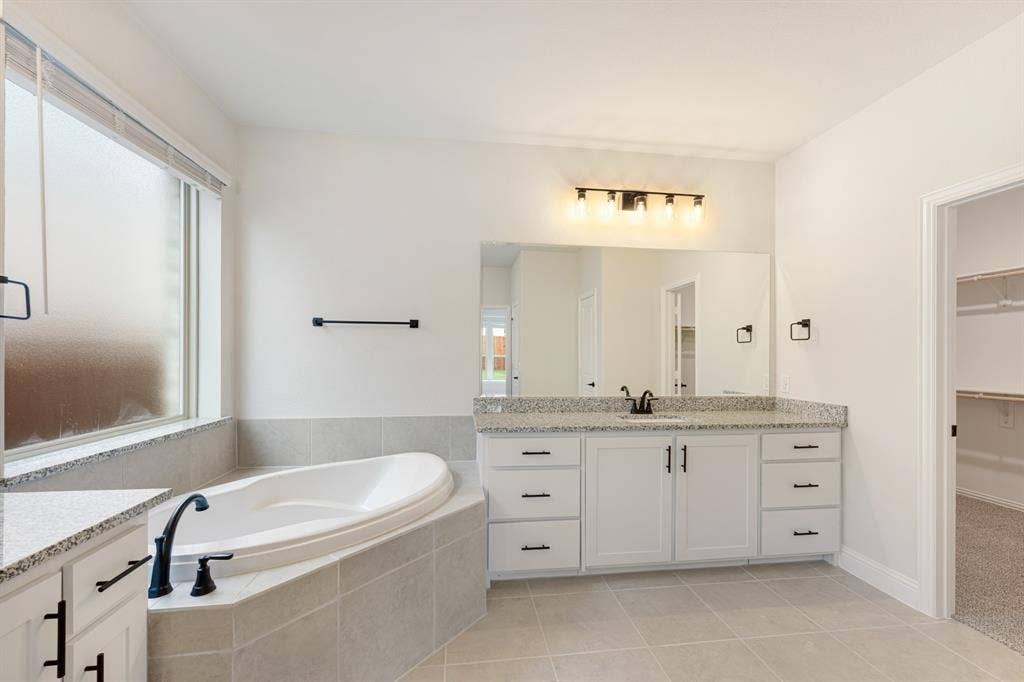 3305 Emerald Trace Drive, Denton, TX 76226 3305 Emerald Trace Drive, Denton, TX 76226