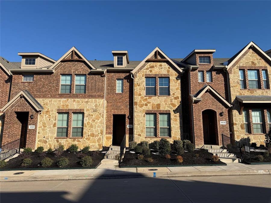 Property photo for 1924 Buffalo Hill Drive, Mesquite, TX
