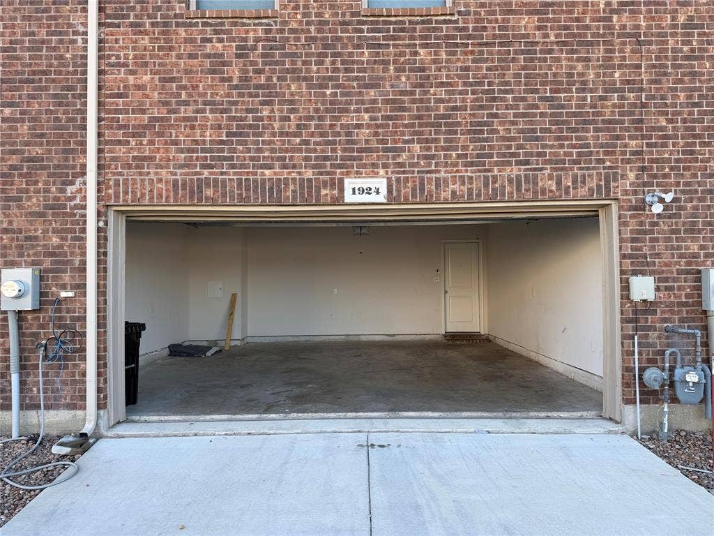 1924 Buffalo Hill Drive, Mesquite, TX 75149
