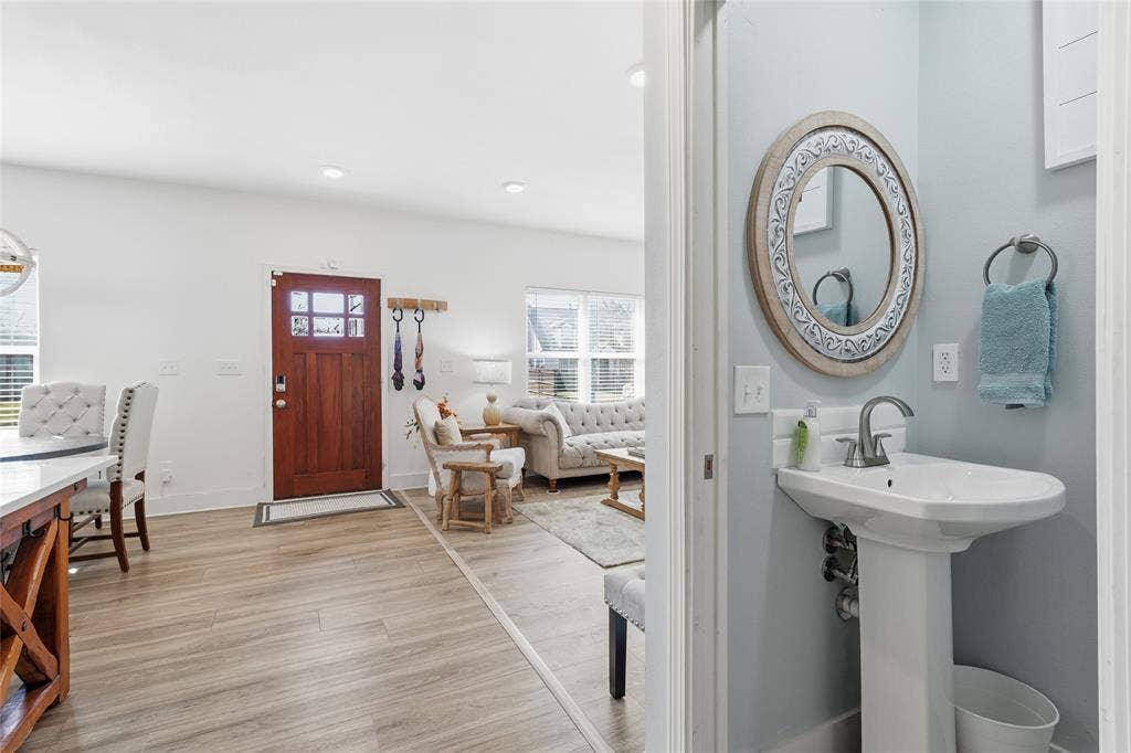 708 S 9th Street, Waco, TX 76706 708 S 9th Street, Waco, TX 76706