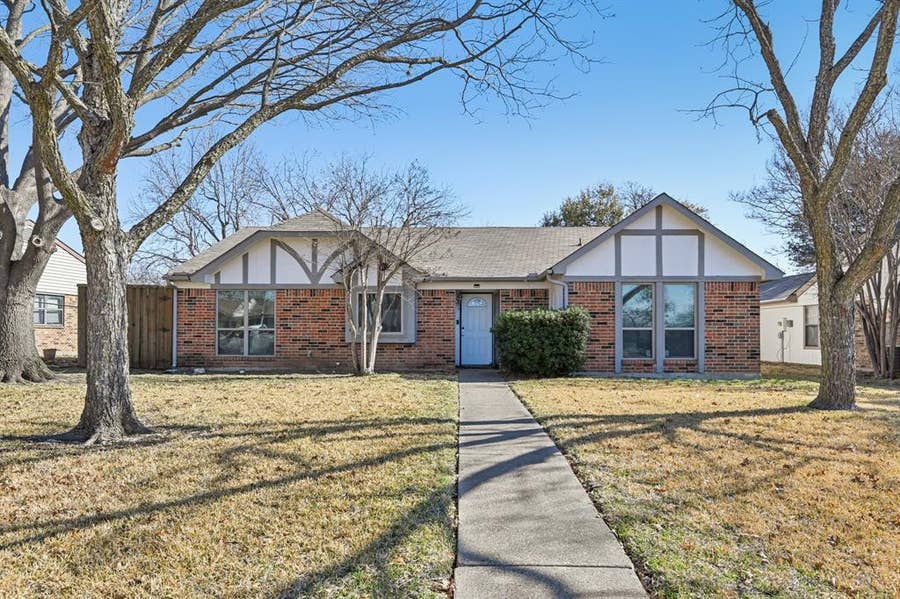 Property photo for 1318 Oak Run Drive, Duncanville, TX