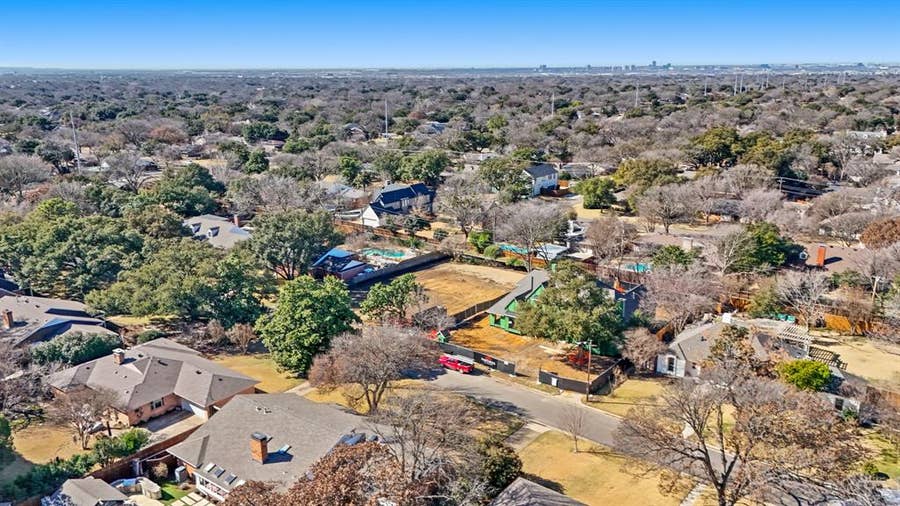 Property photo for 11211 Wonderland Trail, Dallas, TX