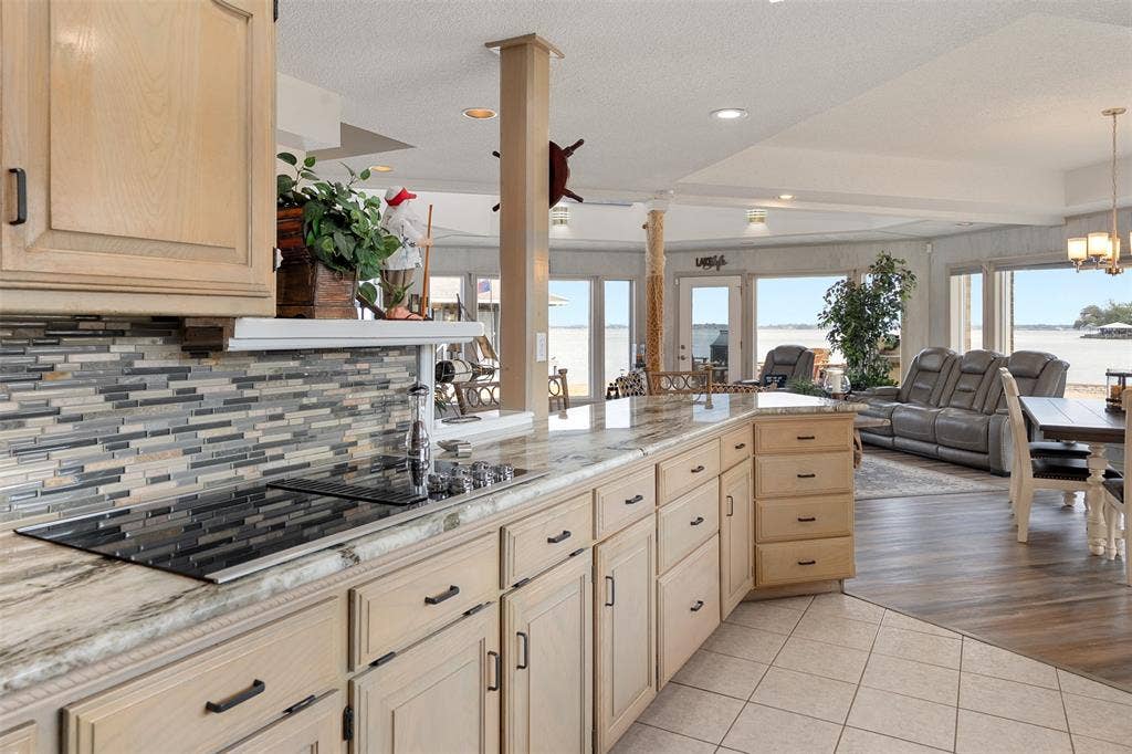 258 Lakeview Drive, Trinidad, TX 75163 258 Lakeview Drive, Trinidad, TX 75163
