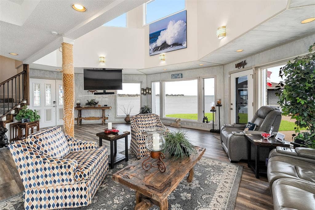 258 Lakeview Drive, Trinidad, TX 75163 258 Lakeview Drive, Trinidad, TX 75163