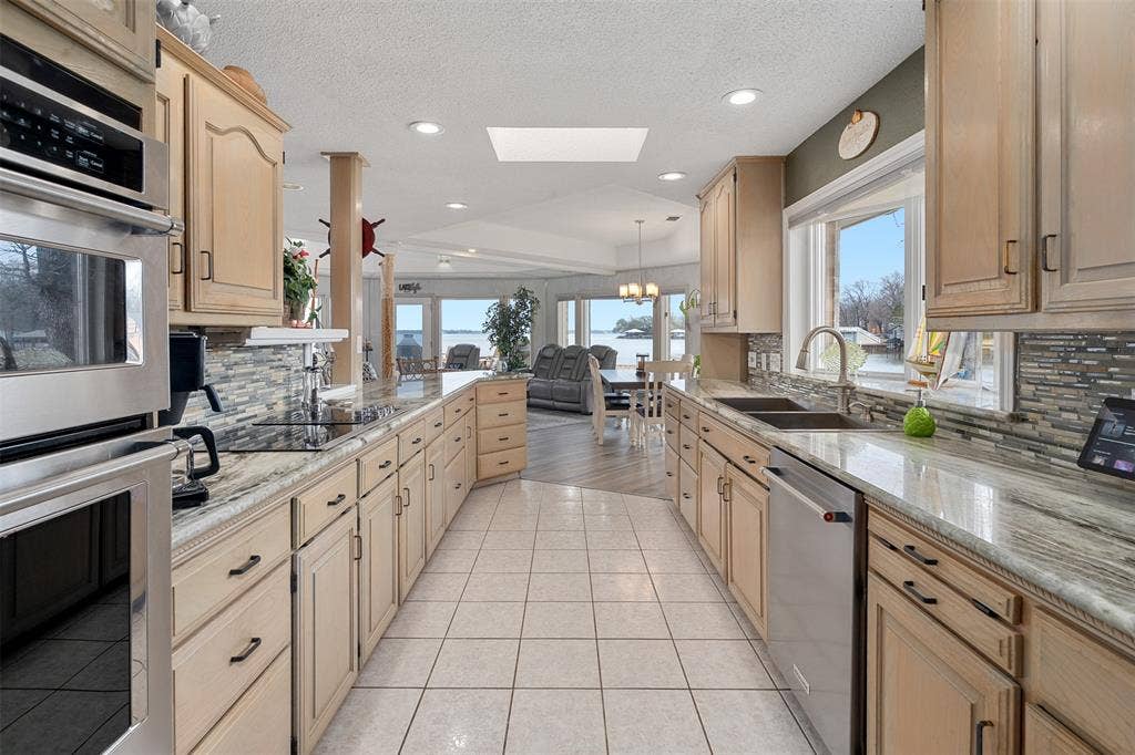 258 Lakeview Drive, Trinidad, TX 75163 258 Lakeview Drive, Trinidad, TX 75163
