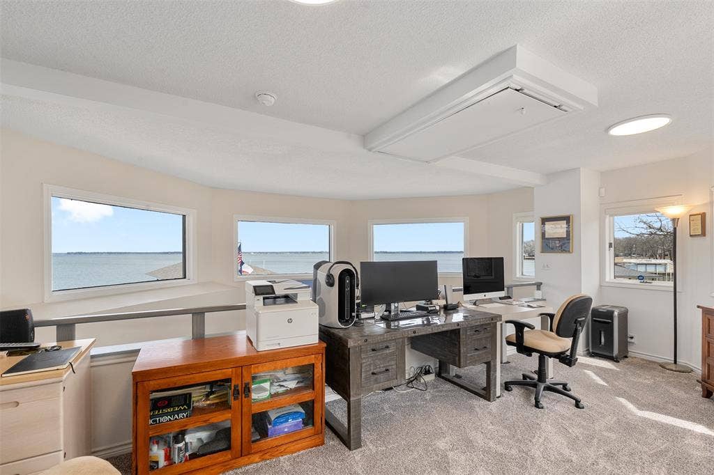 258 Lakeview Drive, Trinidad, TX 75163 Upstairs office, 2nd living, game room....