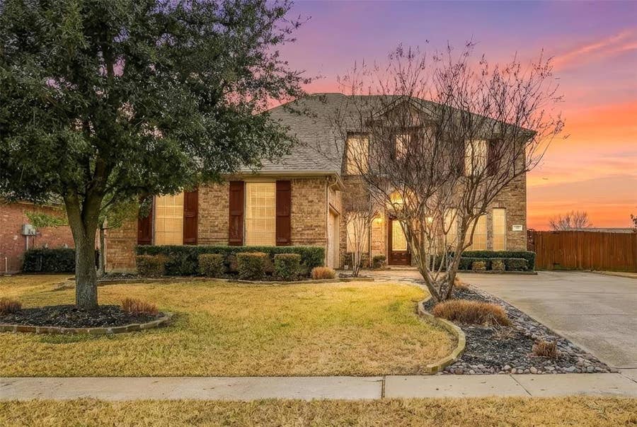 Property photo for 508 Lakeview Circle, Burleson, TX