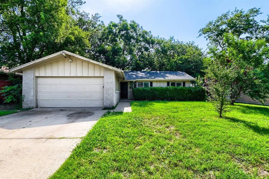 Property photo for 2748 Running Brook Lane, Dallas, TX
