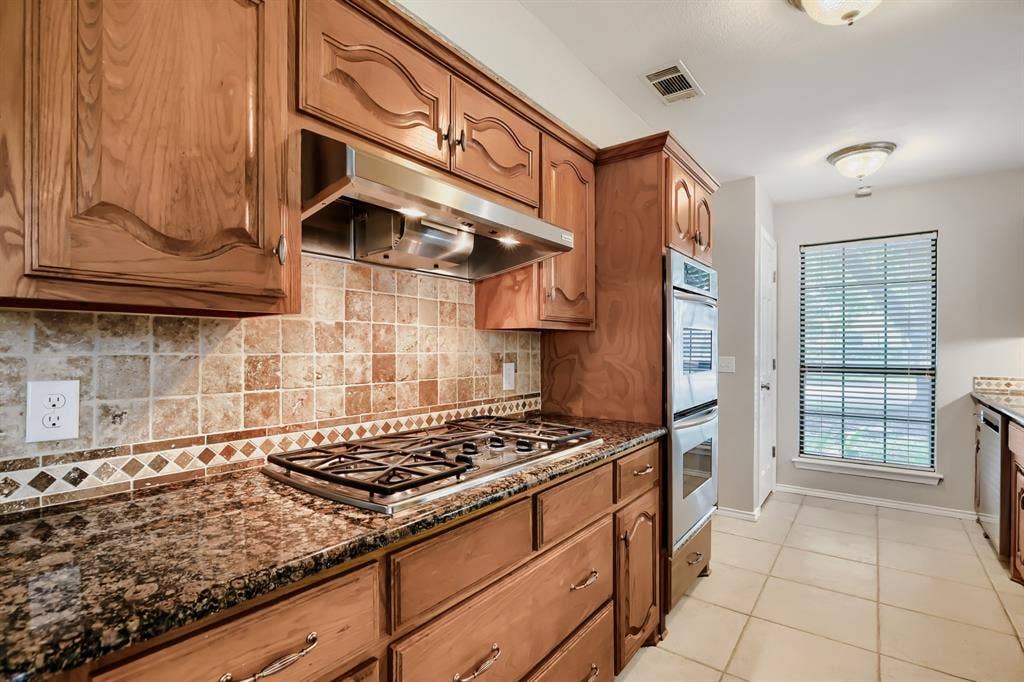 1701 Baffin Bay Drive, Plano, TX 75075 1701 Baffin Bay Drive, Plano, TX 75075