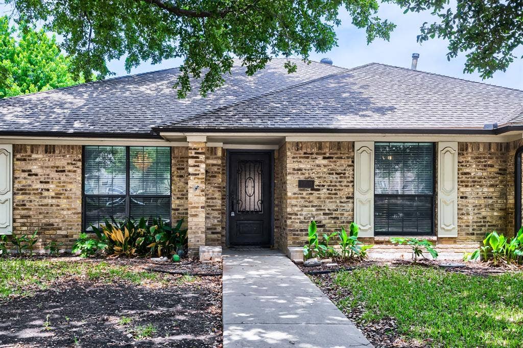 1701 Baffin Bay Drive, Plano, TX 75075 1701 Baffin Bay Drive, Plano, TX 75075