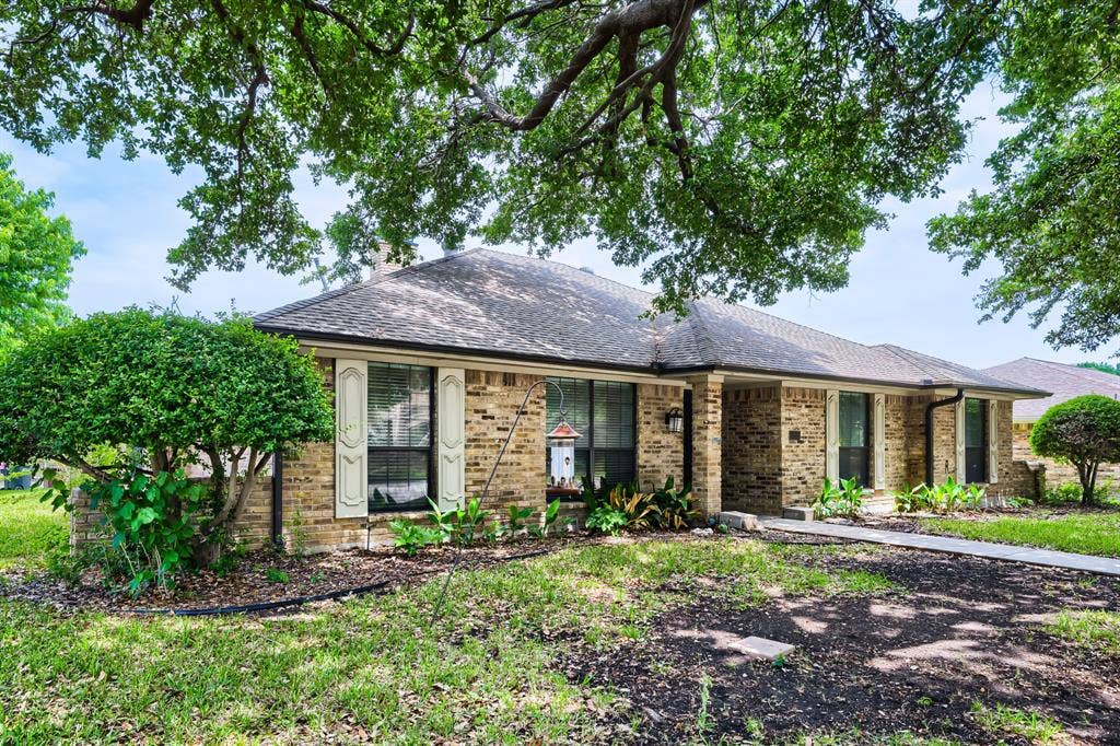 1701 Baffin Bay Drive, Plano, TX 75075 1701 Baffin Bay Drive, Plano, TX 75075