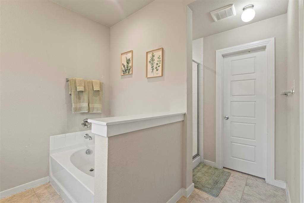 1300 Lawnview Drive, Forney, TX 75126 1300 Lawnview Drive, Forney, TX 75126