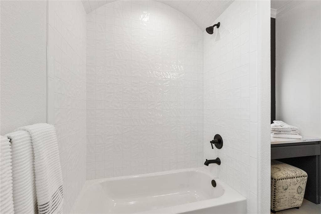 1000 Beginnings Drive, Granbury, TX 76049 1000 Beginnings Drive, Granbury, TX 76049