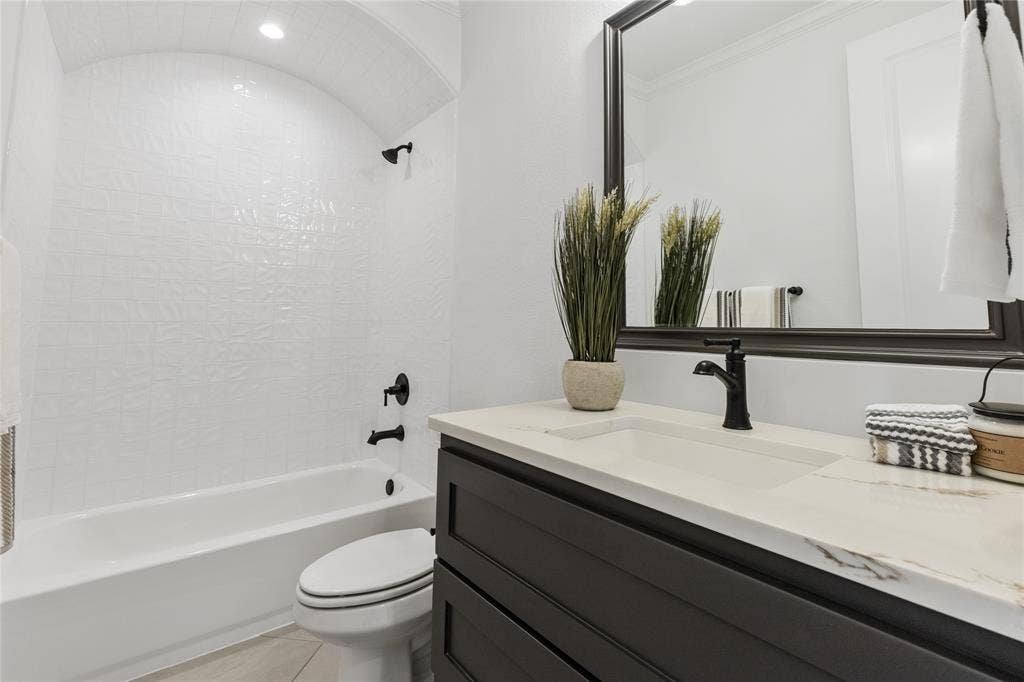 1000 Beginnings Drive, Granbury, TX 76049 1000 Beginnings Drive, Granbury, TX 76049