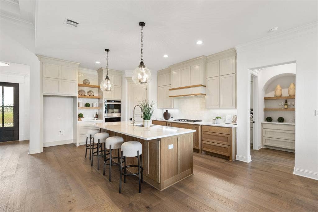 1000 Beginnings Drive, Granbury, TX 76049 1000 Beginnings Drive, Granbury, TX 76049