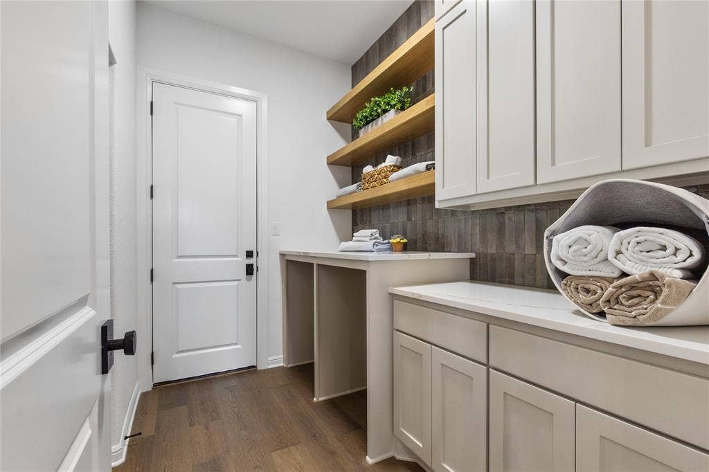 1000 Beginnings Drive, Granbury, TX 76049 1000 Beginnings Drive, Granbury, TX 76049