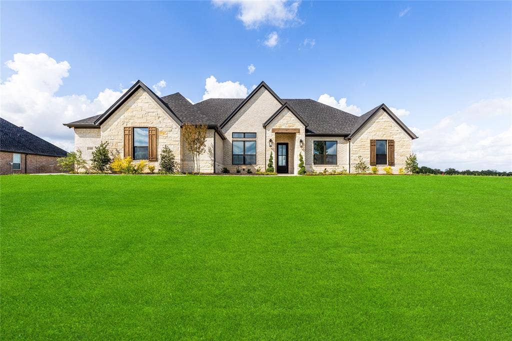1000 Beginnings Drive, Granbury, TX 76049 1000 Beginnings Drive, Granbury, TX 76049