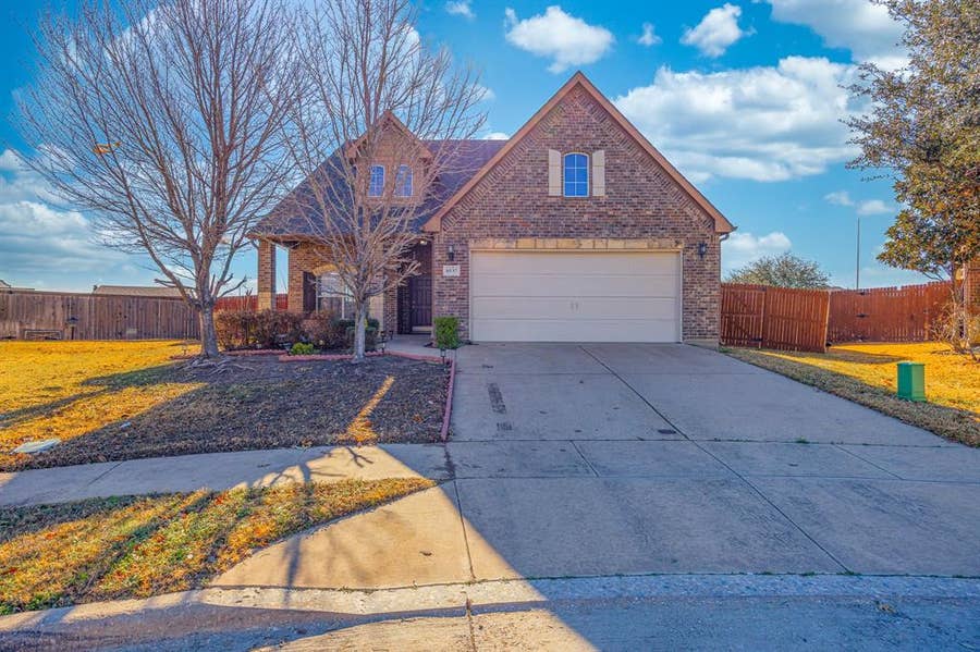 Property photo for 8537 Meadow Sweet Lane, Fort Worth, TX
