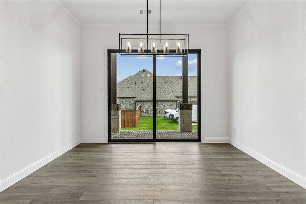 4811 Bonanza Drive, Midlothian, TX 76065 4811 Bonanza Drive, Midlothian, TX 76065