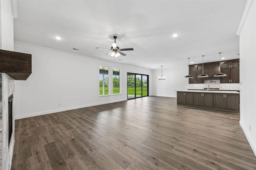 4811 Bonanza Drive, Midlothian, TX 76065 4811 Bonanza Drive, Midlothian, TX 76065