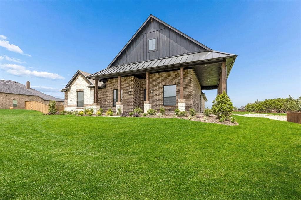 4811 Bonanza Drive, Midlothian, TX 76065 4811 Bonanza Drive, Midlothian, TX 76065