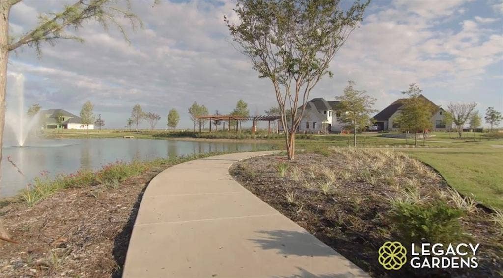 1571 Temple Court, Prosper, TX 75078 With walking paths and green space throughout the community, Legacy Gardens is the perfect place for your family to call home!