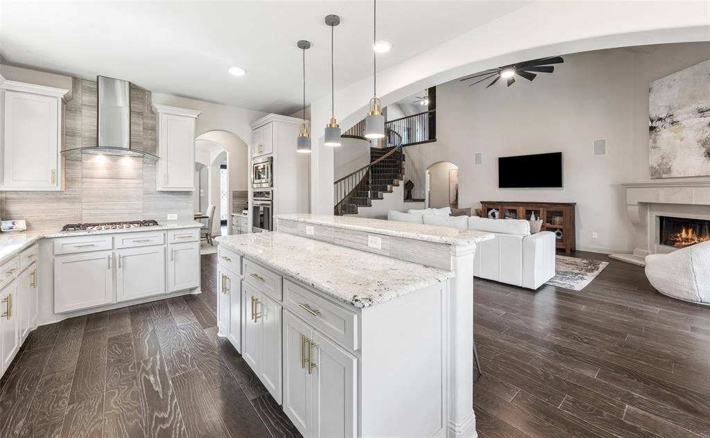 4005 Barlow Court, Mansfield, TX 76063 4005 Barlow Court, Mansfield, TX 76063