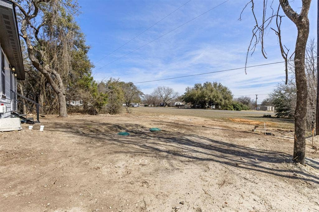 5619 Lake Granbury Trail, Granbury, TX 76048 View of yard