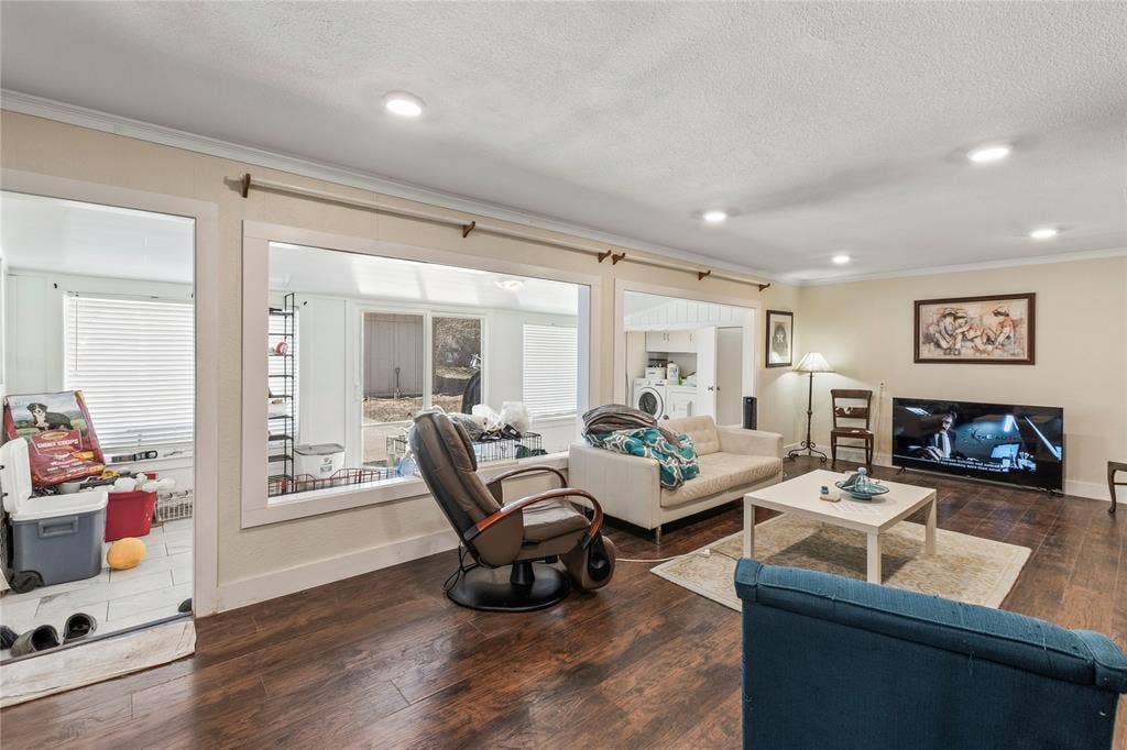 400 W Cayuga Drive, Athens, TX 75751 400 W Cayuga Drive, Athens, TX 75751