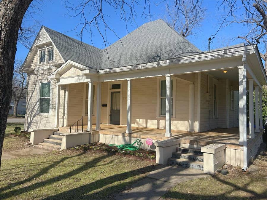 Property photo for 931 N 12th Street, Waco, TX