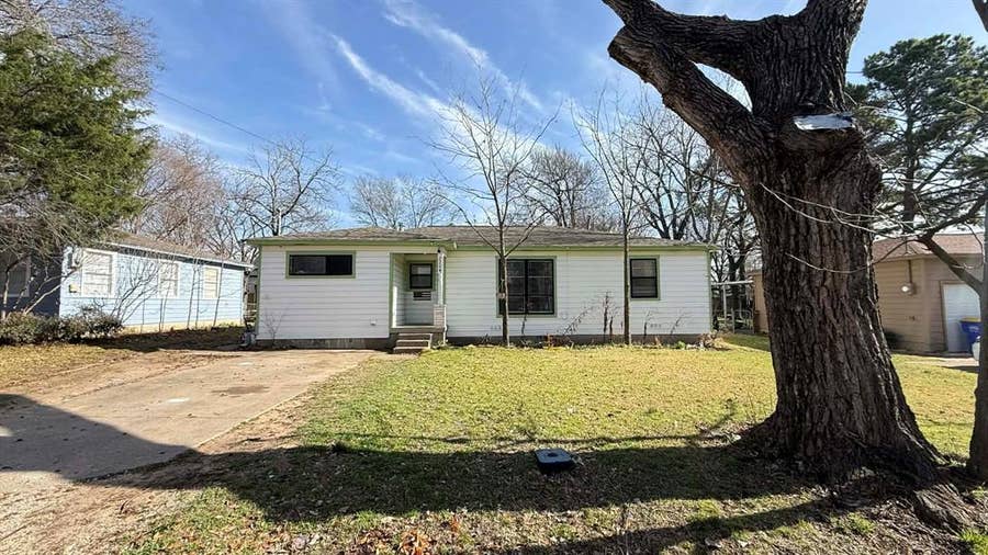 Property photo for 2204 Potter Road, Seagoville, TX