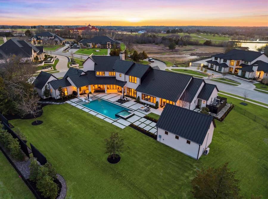 Property photo for 450 Sunrise Ridge Drive, Heath, TX