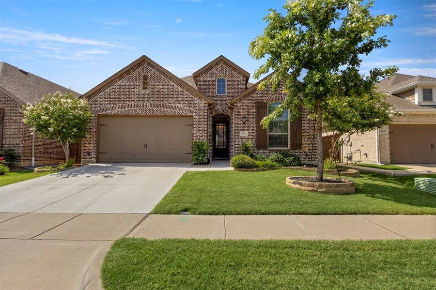 Property photo for 1609 Canter Court, Aubrey, TX