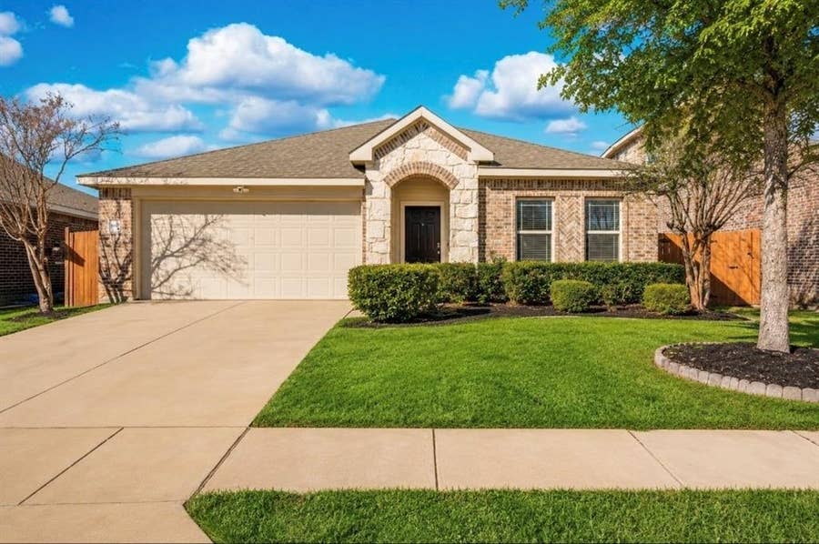 Property photo for 2107 Danibelle Drive, Forney, TX