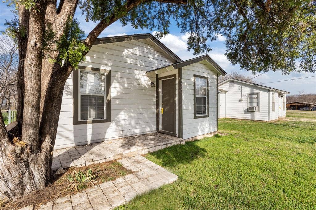 309 Hallvale Drive, White Settlement, TX 76108 309 Hallvale Drive, White Settlement, TX 76108