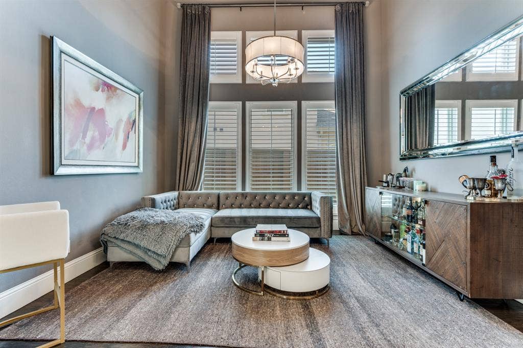647 Fountainview Drive, Irving, TX 75039 647 Fountainview Drive, Irving, TX 75039