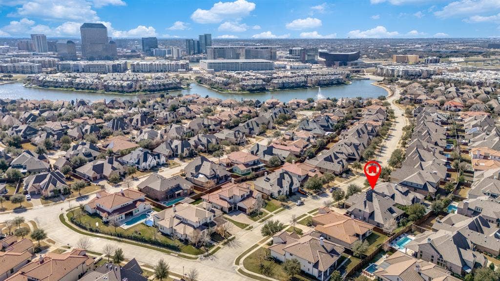 647 Fountainview Drive, Irving, TX 75039 647 Fountainview Drive, Irving, TX 75039