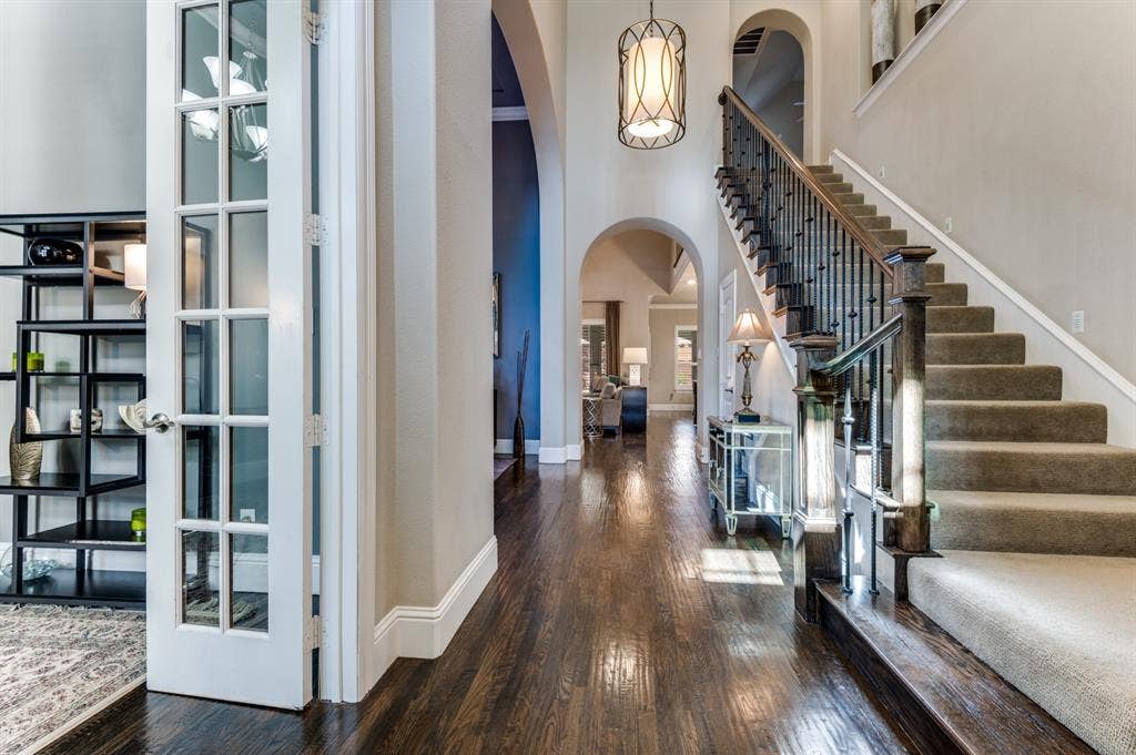 647 Fountainview Drive, Irving, TX 75039 647 Fountainview Drive, Irving, TX 75039