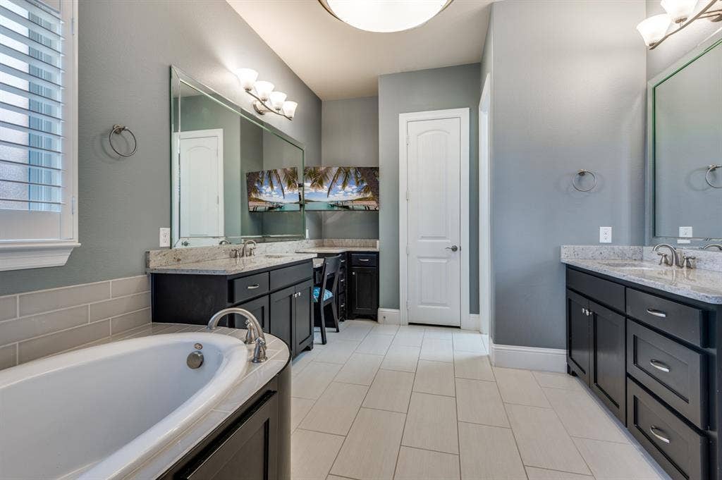 647 Fountainview Drive, Irving, TX 75039 647 Fountainview Drive, Irving, TX 75039