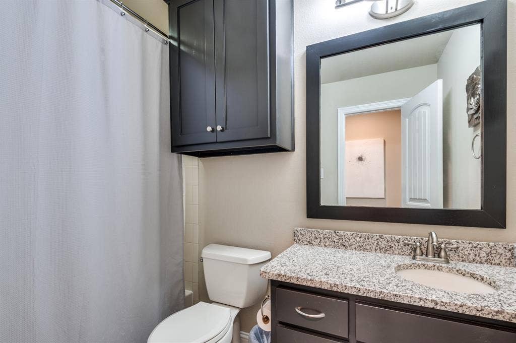 647 Fountainview Drive, Irving, TX 75039 647 Fountainview Drive, Irving, TX 75039