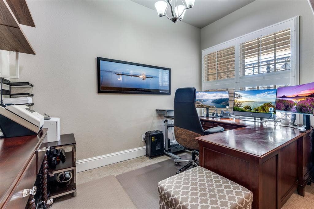 647 Fountainview Drive, Irving, TX 75039 647 Fountainview Drive, Irving, TX 75039