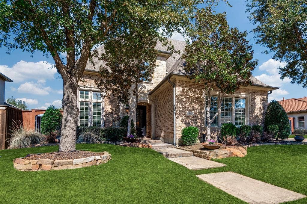 647 Fountainview Drive, Irving, TX 75039 647 Fountainview Drive, Irving, TX 75039