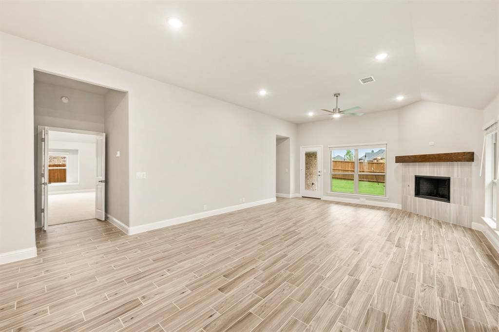 2203 Redding Drive, Mansfield, TX 76084 2203 Redding Drive, Mansfield, TX 76084