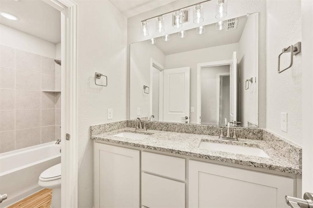 2203 Redding Drive, Mansfield, TX 76084 2203 Redding Drive, Mansfield, TX 76084